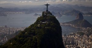 Brasil toma la delantera entre los mercados emergentes a la baja