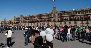 Furiosos con Trump, mexicanos buscan dejar de depender de EE.UU.