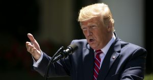 Trump provoca e impone sanciones al líder supremo de Irán