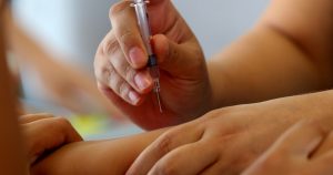 Subsecretaria de Salud: se evaluará hacer universal vacunación contra la influenza