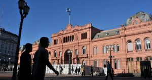 Argentina absorberá pesos en el camino a las elecciones de octubre