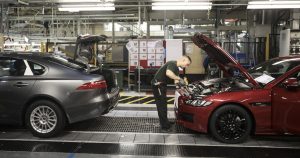 Jaguar apoya el sector automotriz británico con autos eléctricos