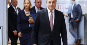 Draghi del BCE se descarta para el FMI y elogia a Lagarde