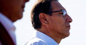 Presidente de Perú en problemas por proyecto de cobre suspendido