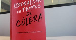 El revoltoso grupo de WhatsApp por el libro de Andrés Velasco