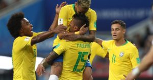 Brasil no da espacio para sobresaltos y gana su grupo