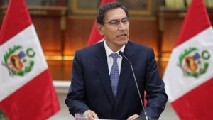 El duro choque de poderes tras la crisis política en Perú