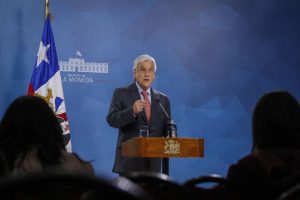 [VIDEO] Presidente Sebastián Piñera condena la violencia y anuncia suspensión del alza de tarifas del Metro