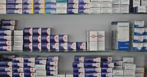 Laboratorios extranjeros proponen limitar márgenes de las farmacias en venta de remedios