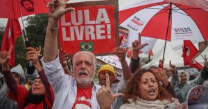 El espectáculo dominical por la liberación de Lula