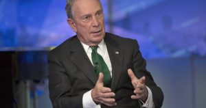 Michael Bloomberg considera postularse a presidente contra Trump