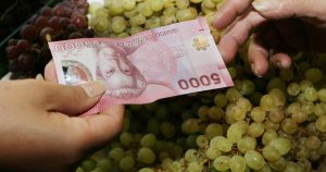 El peso chileno no es tan débil como parece