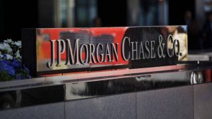 JPMorgan recomienda acciones y posiciones cortas en oro para 2020