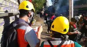 Funcionarios del INDH observan el comportamiento de Carabineros