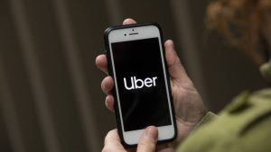 Un juez ordena a Uber suspender el servicio de pasajeros en Colombia