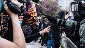 Las protestas de Hong Kong descienden tras un fin de semana de arrestos