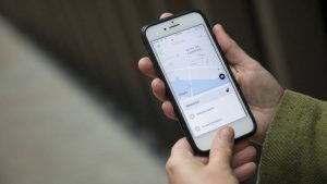 Uber saldrá de Colombia tras un fallo por competencia desleal
