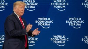 Trump asiste a Davos en medio de impeachment