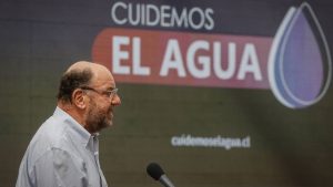 Moreno descarta por ahora restricciones al consumo de agua potable