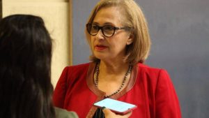 Adriana Muñoz pide impulsar paridad en elecciones municipales y parlamentarias