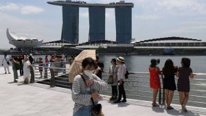 En Singapur no sale gratis violar las reglas sobre el coronavirus