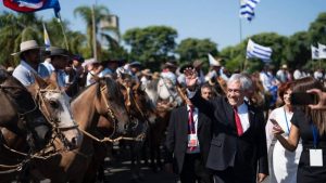 Bitácora de la primera salida al exterior del Presidente Piñera tras el 18-O