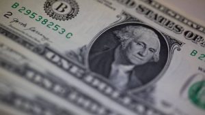 El incontrarrestable reinado del dólar agudiza la crisis económica mundial