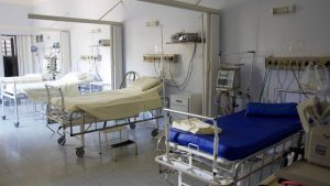 Camas, ventiladores, personal: los factores críticos ante un posible colapso sanitario