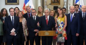 La estrategia detrás de las “comisiones” de Piñera
