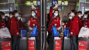 Aerolíneas e industrias chinas empiezan un lento despertar