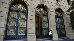 Hacienda pide el reintegro de US$ 3 mil millones en cuentas de ministerios