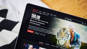 Netflix duplica expectativas y suma 16 millones de nuevos suscriptores