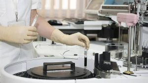 La investigación de una científica chilena clave en la lucha contra el cáncer