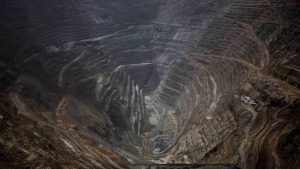 Sube la supervisión a los protocolos Covid-19 en la minería tras la muerte de un trabajador