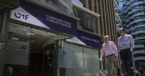 Suben a 19 los agentes de seguros suspendidos por certificados de Scomp