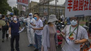 Beijing decide el cierre de escuelas ante nuevos casos de virus fuera de la ciudad