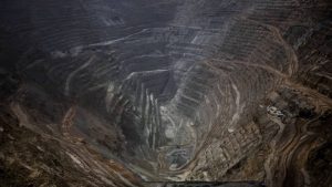 La dotación de personal en las minas levanta dudas sobre la producción de cobre