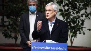 Piñera ofrece créditos blandos a la clase media frente al retiro de fondos previsionales