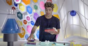 El youtuber que vuela con los pies en la tierra