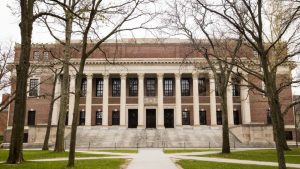 Las matrículas de Harvard y Princeton caen por la pandemia