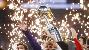 Libertadores: la UC se juega la opción de seguir en Sudamericana
