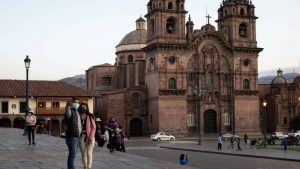 Congreso de Perú aprueba segunda ronda de retiro de fondos de pensiones