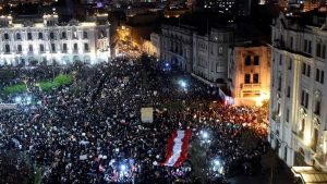 En las calles hay protestas por la destitución presidencial