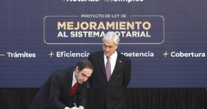 Presidente Piñera firma proyecto que busca reformar el sistema notarial