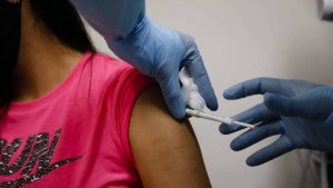 Pfizer solicita la aprobación de emergencia de su vacuna