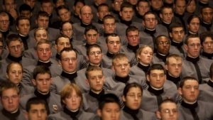 Más de 70 cadetes de West Point sorprendidos con trampas en prueba de matemáticas