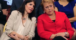 Contraloría cierra el debate sobre intervencionismo electoral: Bachelet y Narváez no infringieron la ley