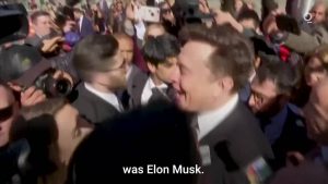 [VIDEO]: Elon Musk superó a Jeff Bezos
