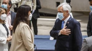 Piñera y Siches: la llamada, la tregua y la polémica por el cambio del calendario