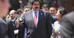 Insulza y Walker: ex cancilleres en picada contra acusación de Maduro